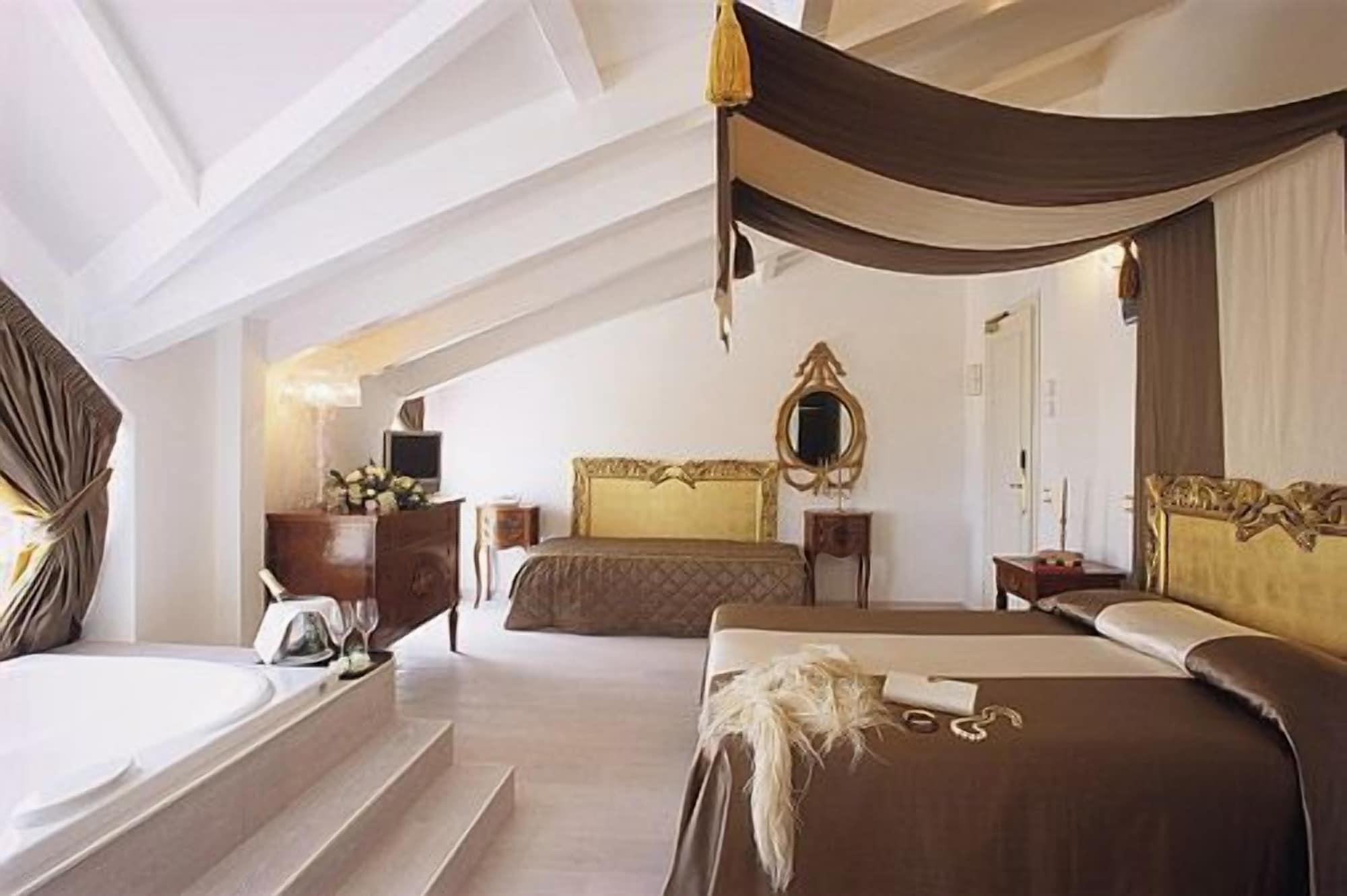 M Glamour Hotel Gabicce Mare Exterior foto